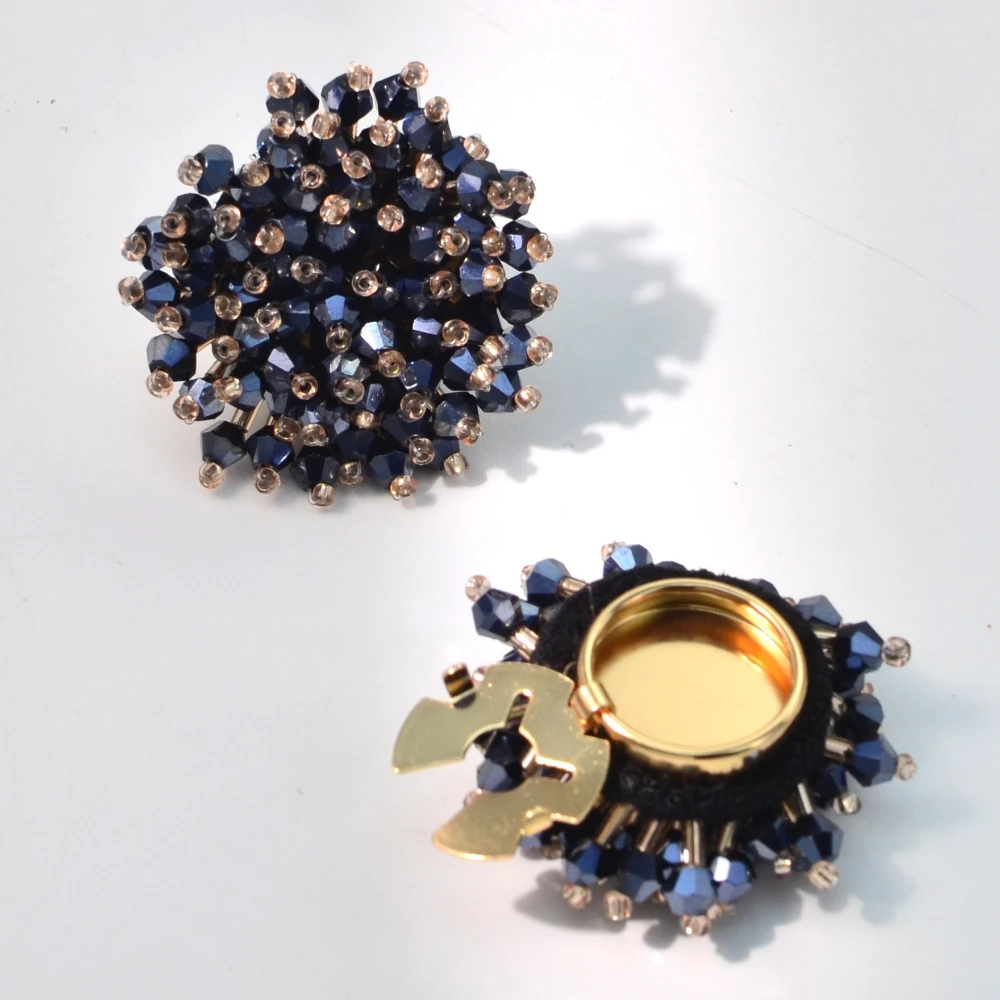 Jewelry Making Parts - 2 個エレガントなボタンカバー手作りビーズクリスタルカフス女性のためのシャツボタンクリップジュエリー装飾アクセサリー