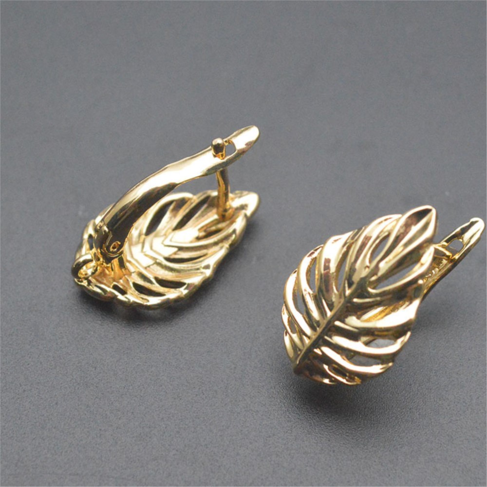1/2個 18K金メッキ真鍮製 葉っぱ型中空ファッションイヤ - Jewelry Making Gold のレビューと価格